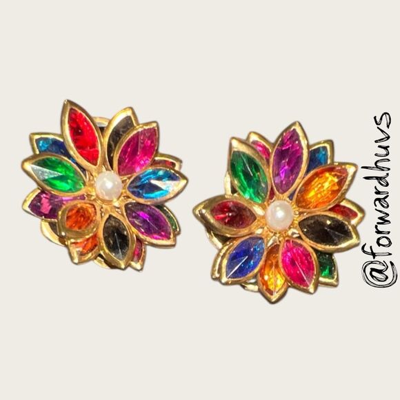 Vintage Rainbow Lucite Petal Cluster Clip-On Earrings - Picture 8 of 9